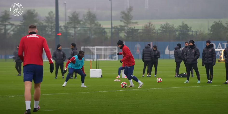 Revivez le 1er entraînement collectif de Kvaratkshelia au PSG