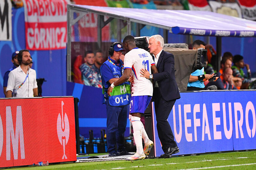 Dembélé dans l'axe, Deschamps souligne un avantage important