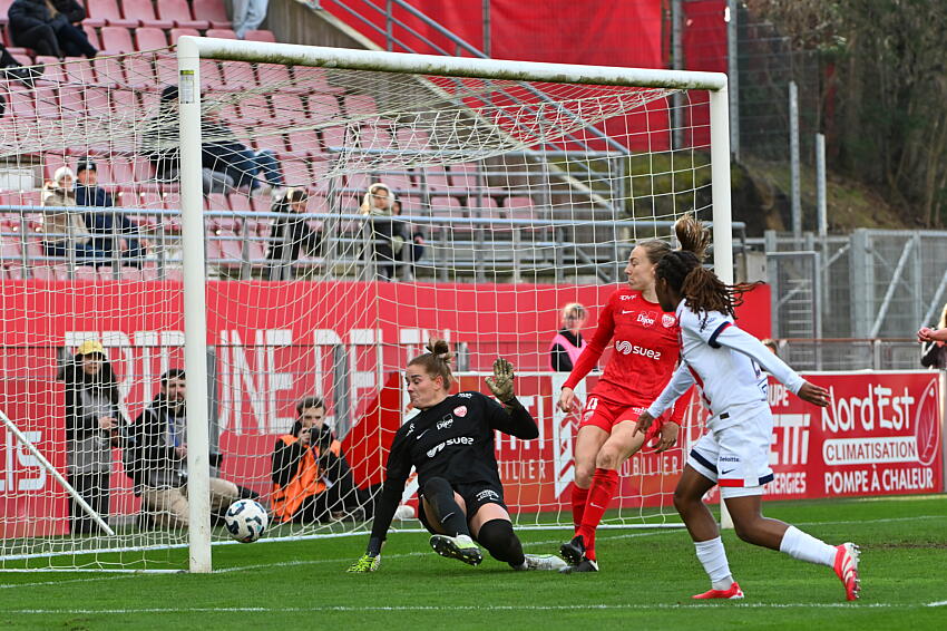 Résumé Dijon/PSG en vidéo (0-1), Elimbi Gilbert permet à Paris de s'imposer